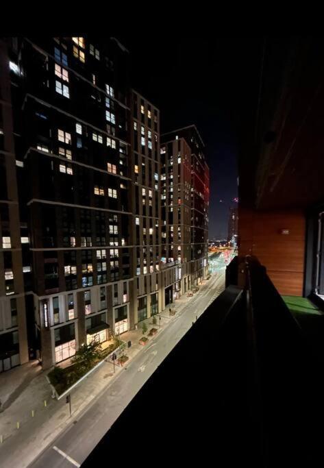 2 Bed Apartment Close To Station With Parking London Bagian luar foto